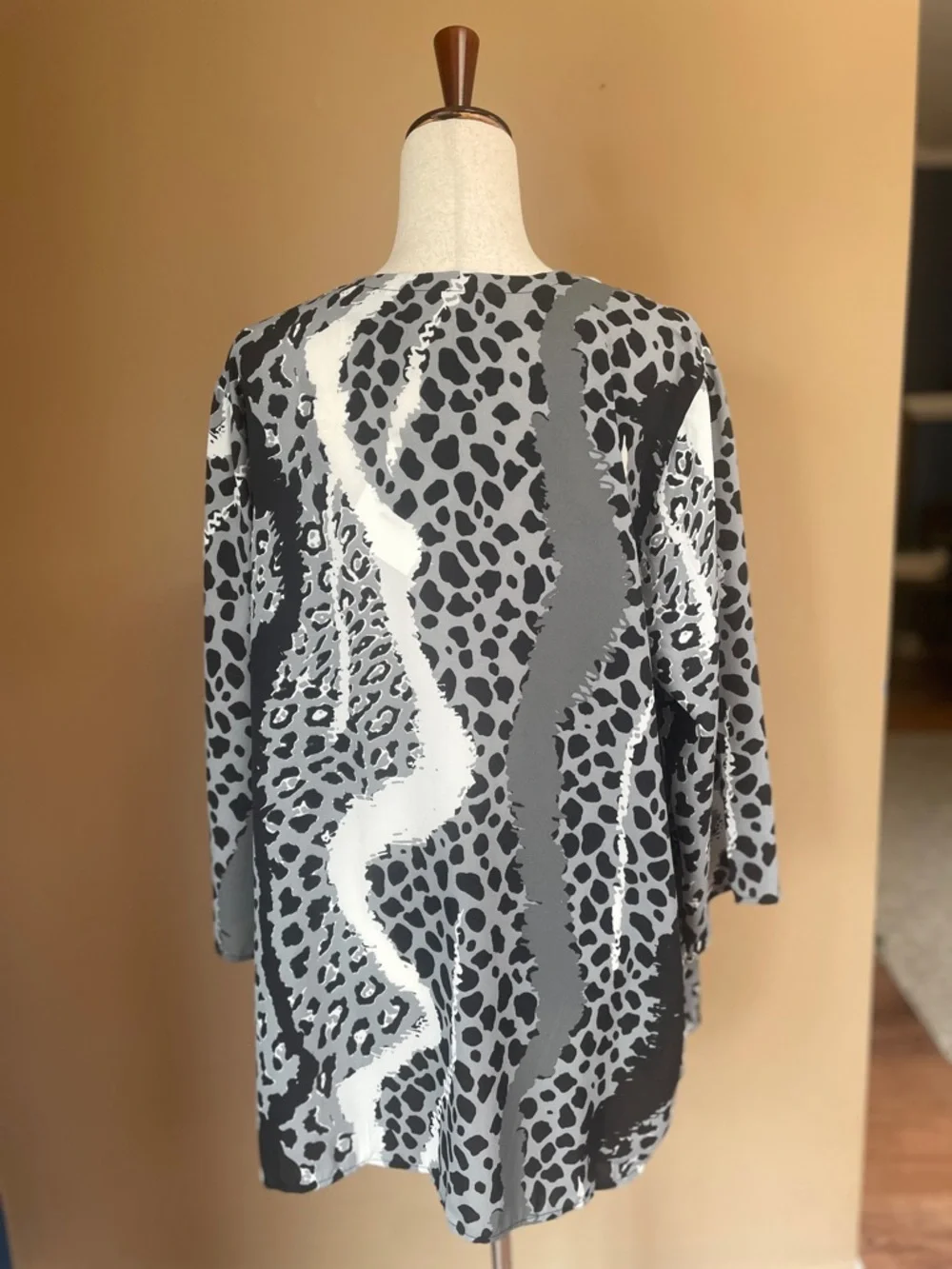 Bob Mackie Wearable Art Kimono Cardigan NEW XL Layering Animal Print Open Front
